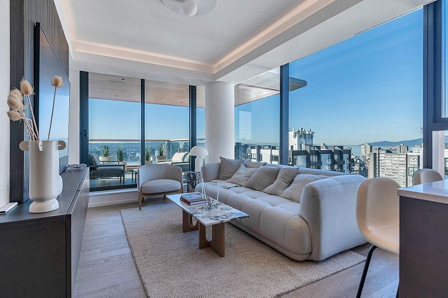 1102 1482 Robson Street