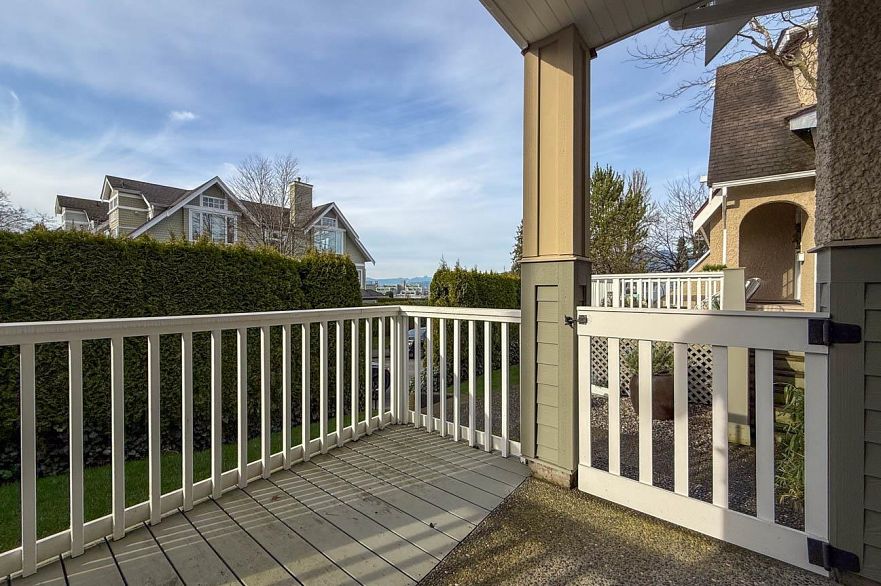 1520 TRAFALGAR STREET, Vancouver BC V6K 3R5