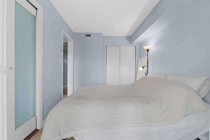 604 55 Alexander Street