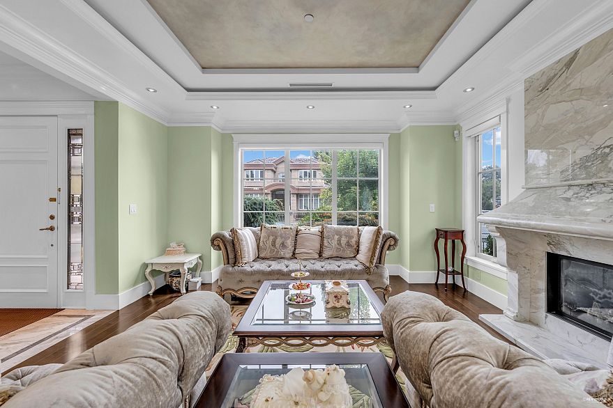 7283 Wiltshire Street