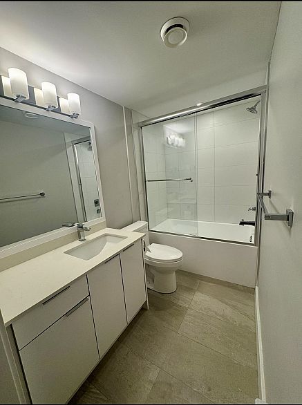 302 3050 Kingsway Road