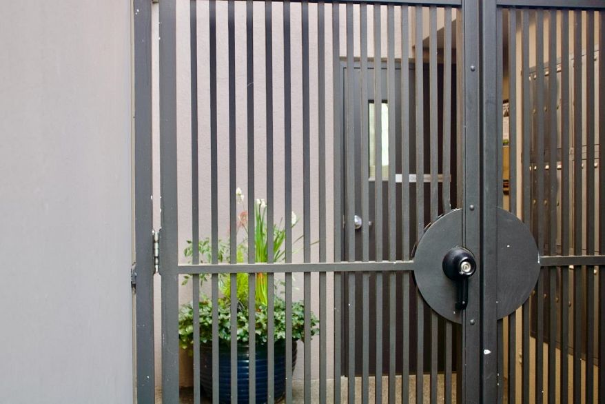 402 1230 Comox Street