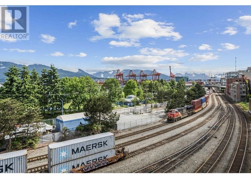 604 55 Alexander Street