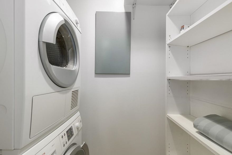 104 700 E Pender Street