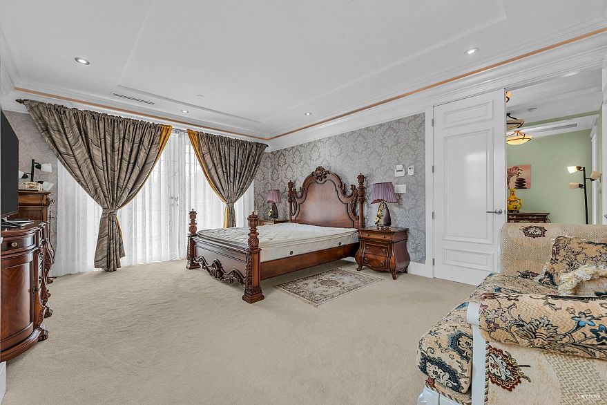 7283 Wiltshire Street