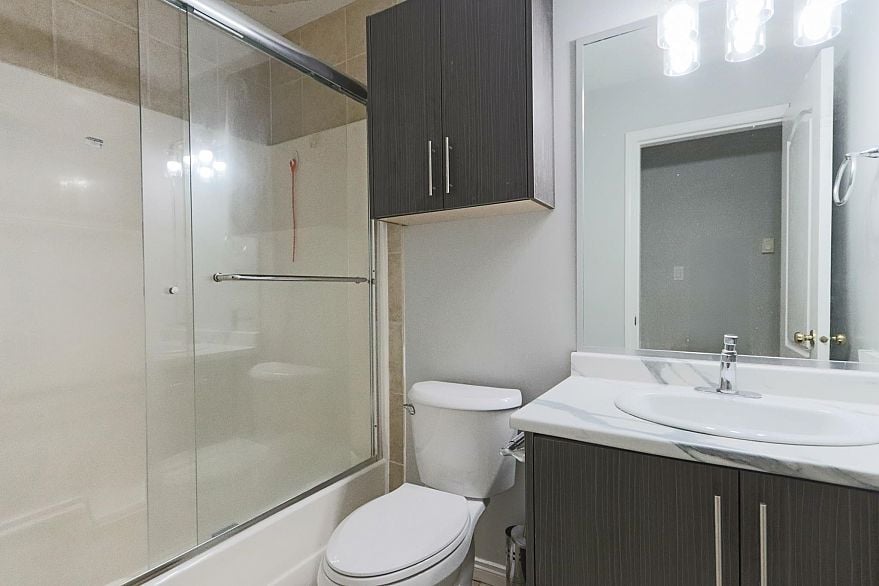 8068 146 STREET, Surrey BC V3S 9Y5