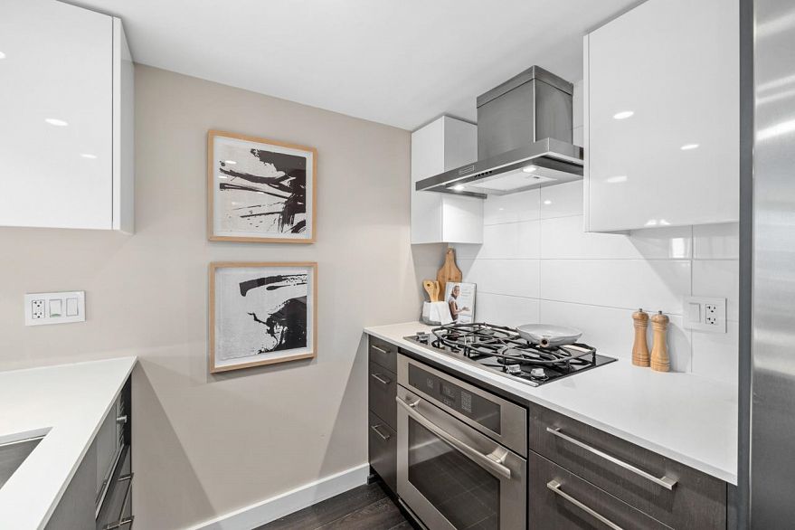 806 1618 Quebec Street