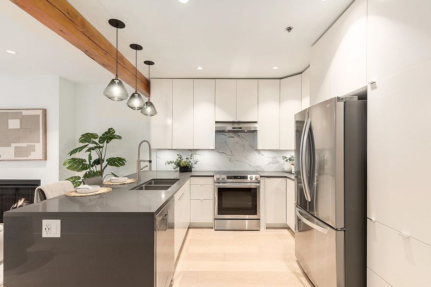 105 1963 W 3rd Avenue