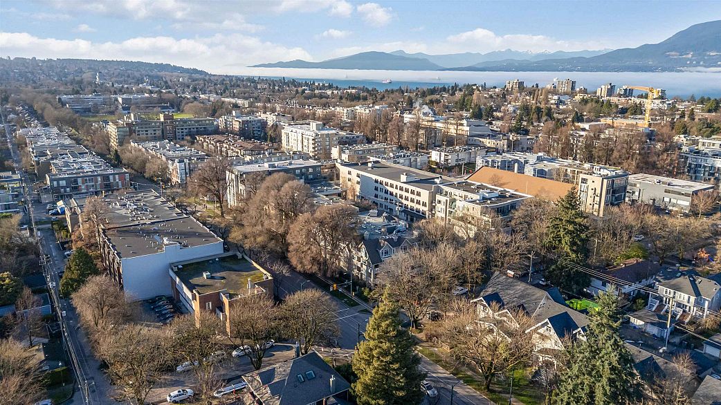 104 2755 Maple Street