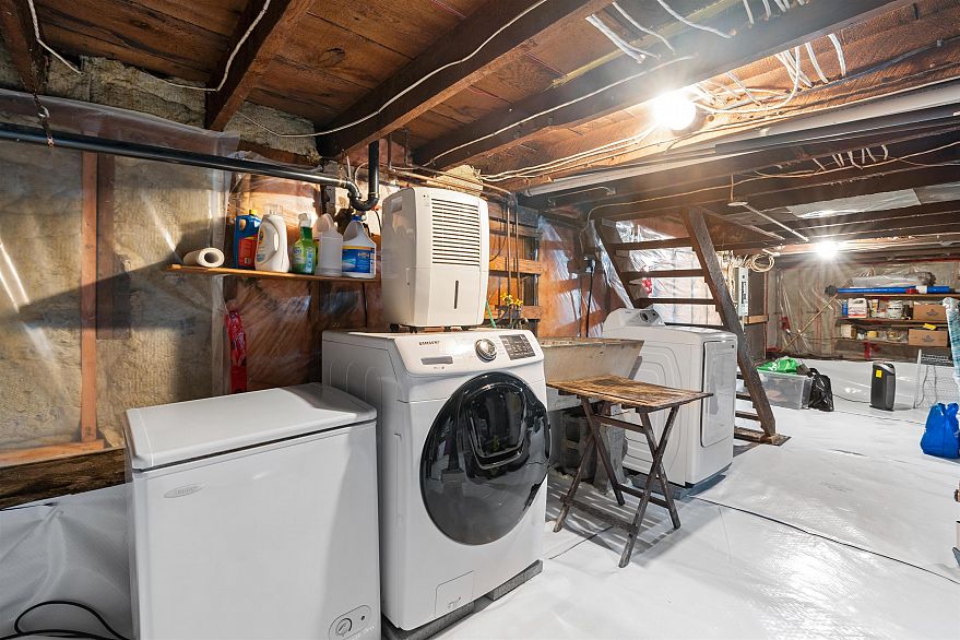 2311 YEW STREET, Vancouver BC V6K 3H1