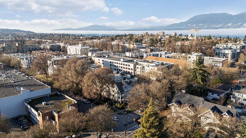 104 2755 Maple Street