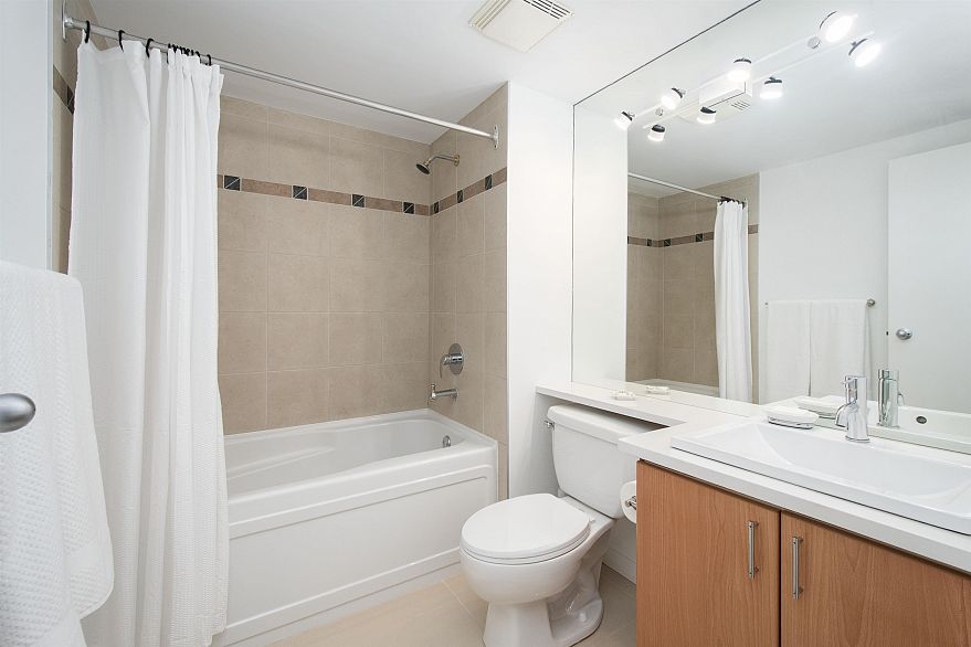 2105 193 Aquarius Mews