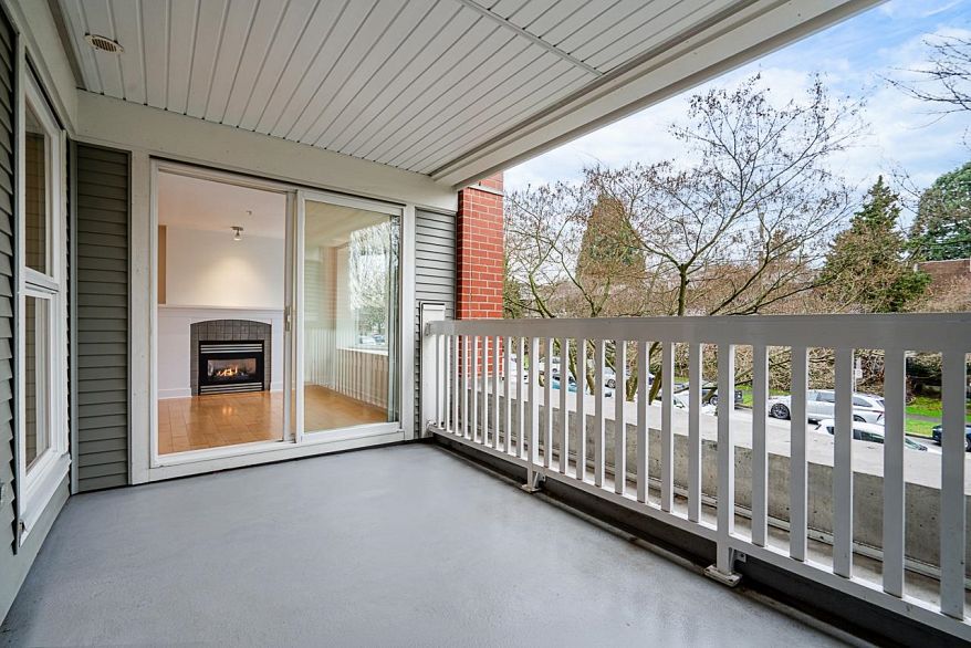 203 1858 W 5th Avenue