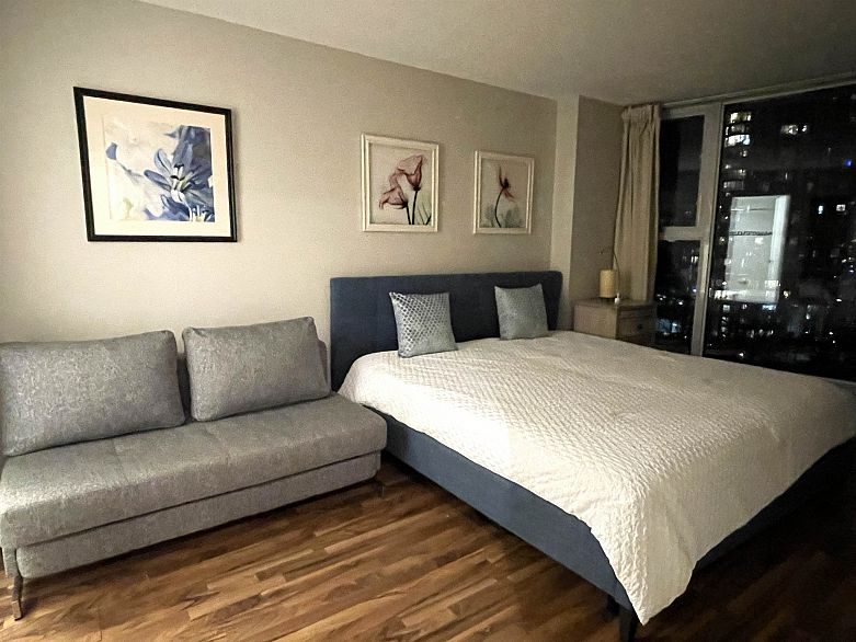 1007 1008 Cambie Street