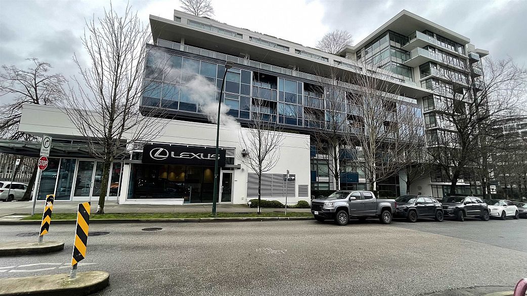 323 1777 W 7th Avenue