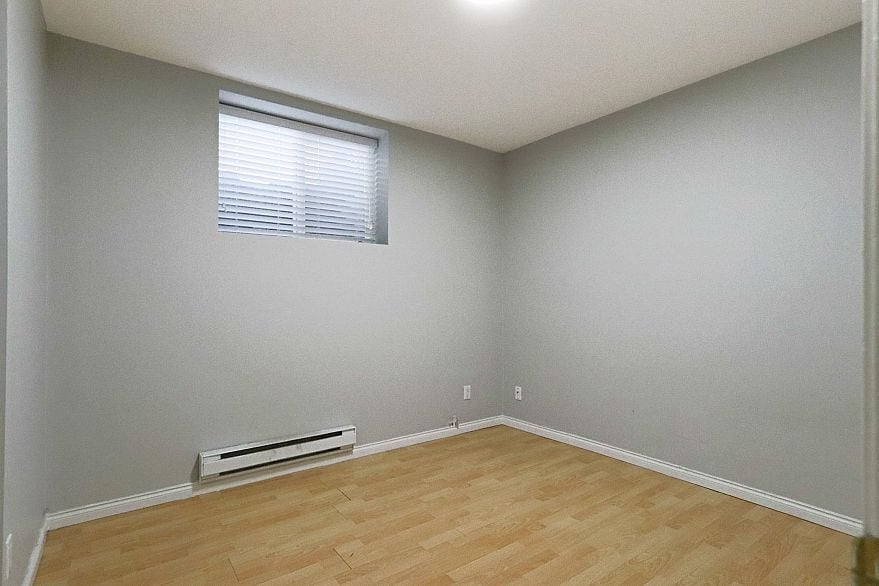 8068 146 STREET, Surrey BC V3S 9Y5