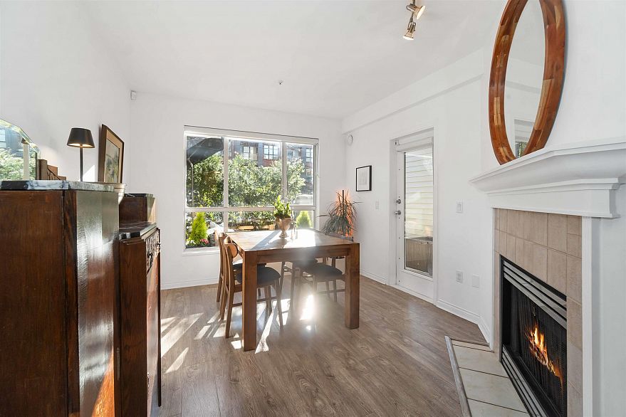 104 2755 Maple Street