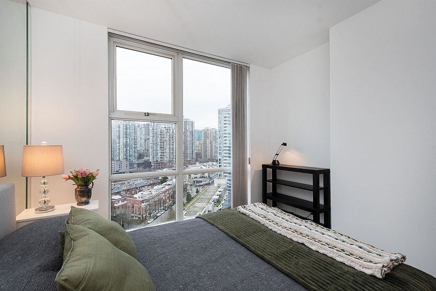 2105 193 Aquarius Mews