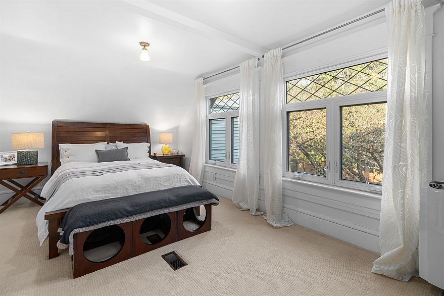 2311 YEW STREET, Vancouver BC V6K 3H1