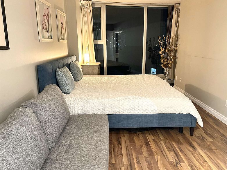 1007 1008 Cambie Street