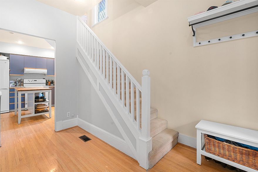 2311 YEW STREET, Vancouver BC V6K 3H1