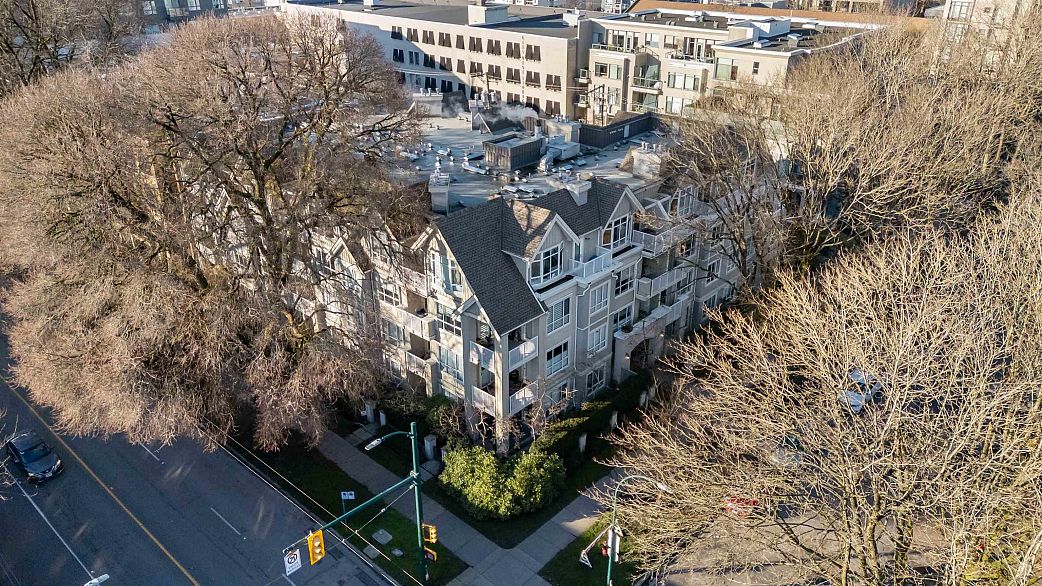 104 2755 Maple Street