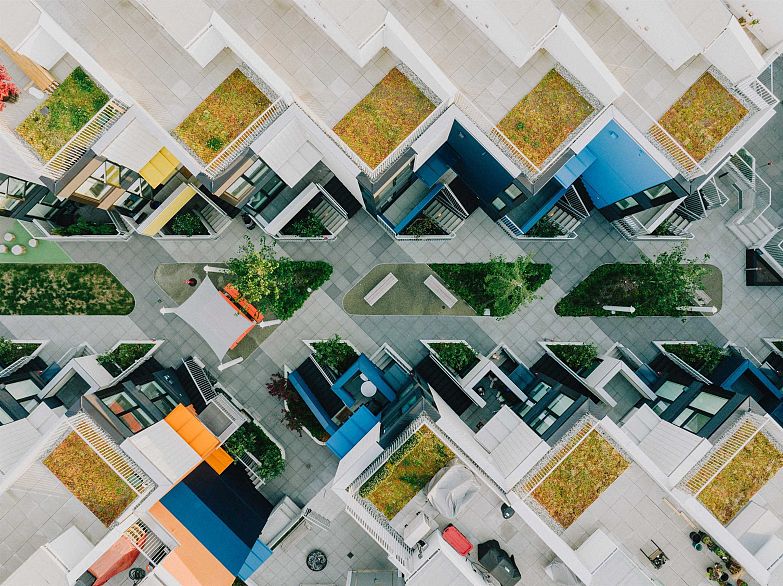 209 322 E 15th Avenue