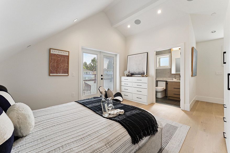 4868 Dumfries Street