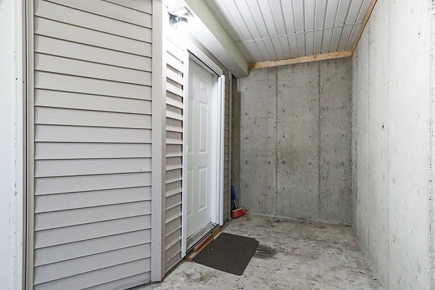 8068 146 STREET, Surrey BC V3S 9Y5