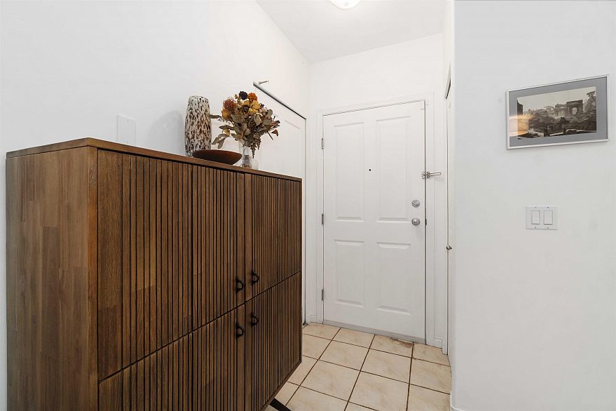 104 2755 Maple Street