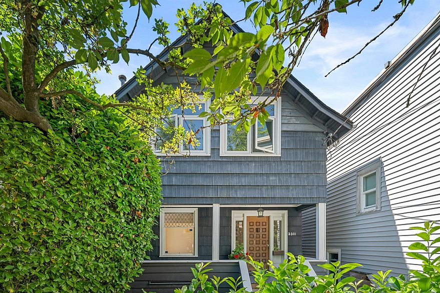 2311 YEW STREET, Vancouver BC V6K 3H1