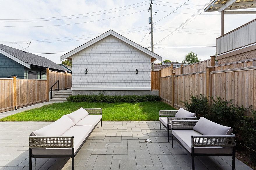 4868 Dumfries Street