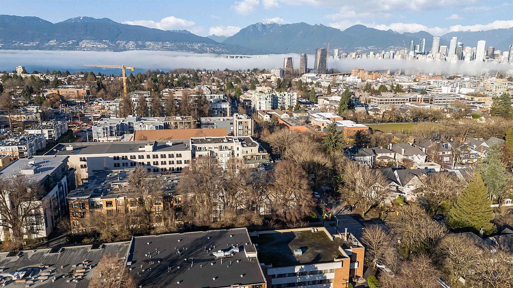 104 2755 Maple Street