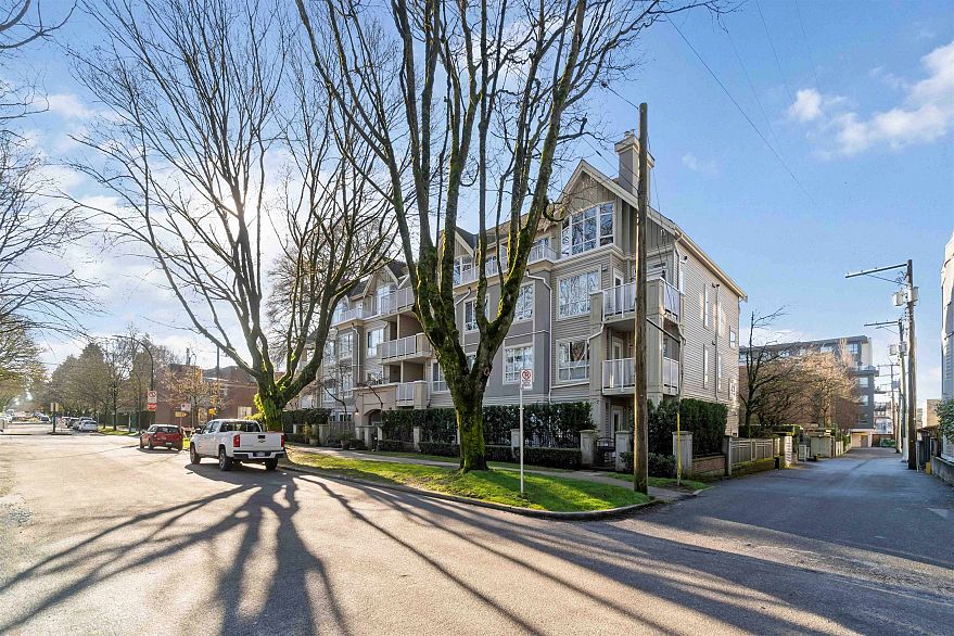 104 2755 Maple Street