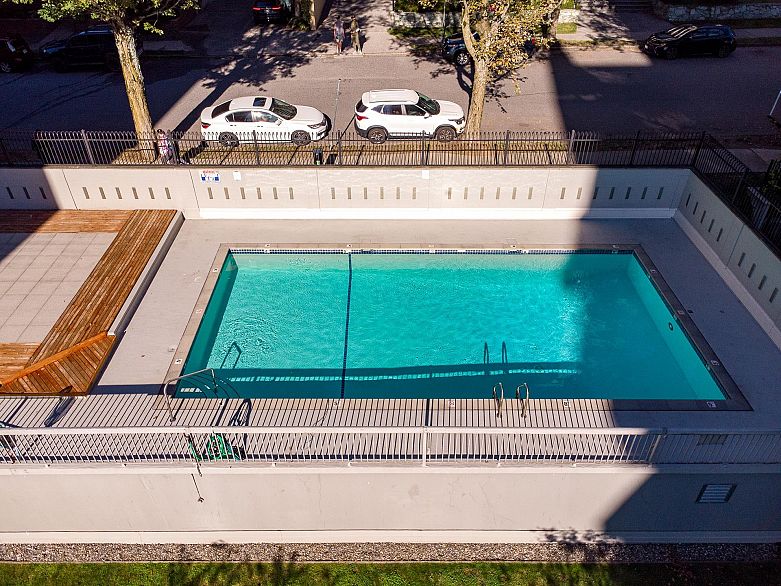 804 1330 Harwood Street