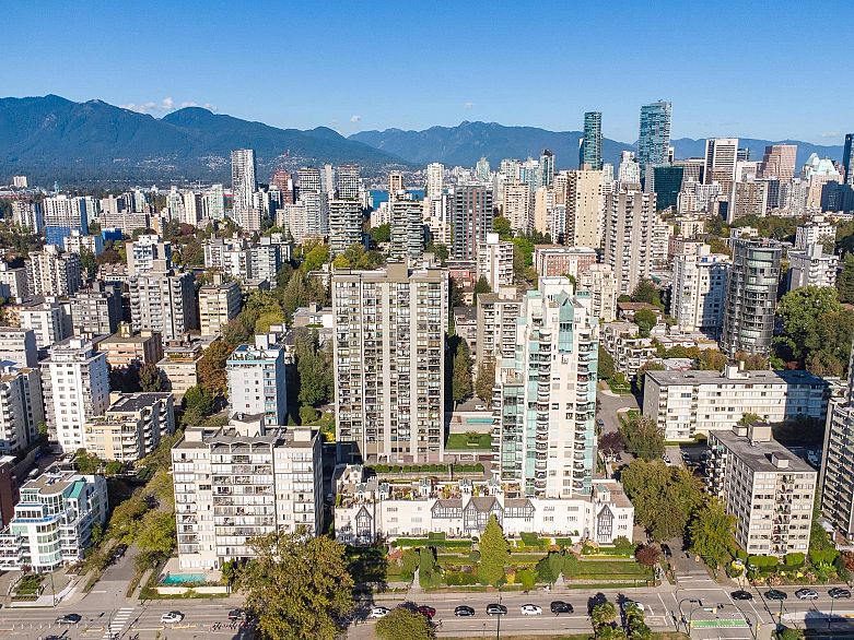 804 1330 Harwood Street