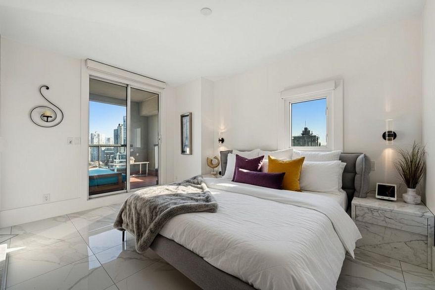 19A 199 Drake Street