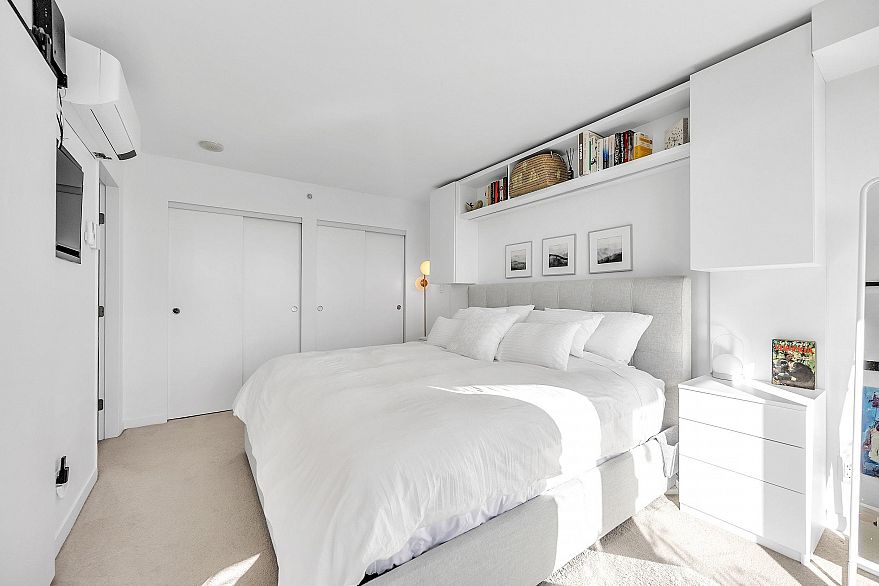 1205 2770 Sophia Street