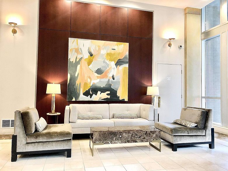 302 1228 Marinaside Crescent