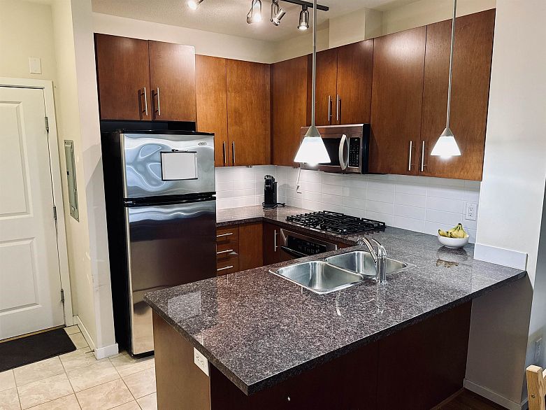 301 3651 Foster Avenue