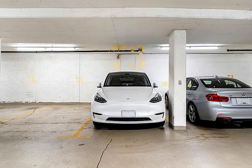 1805 928 Richards Street