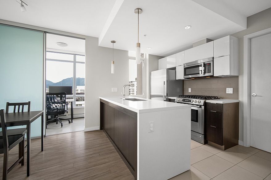 1702 1775 Quebec Street