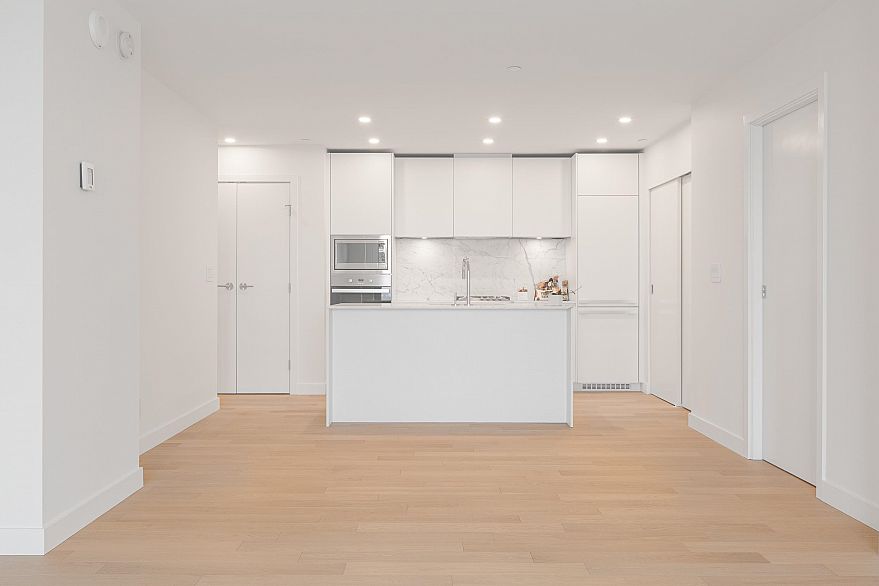 4201 1480 Howe Street