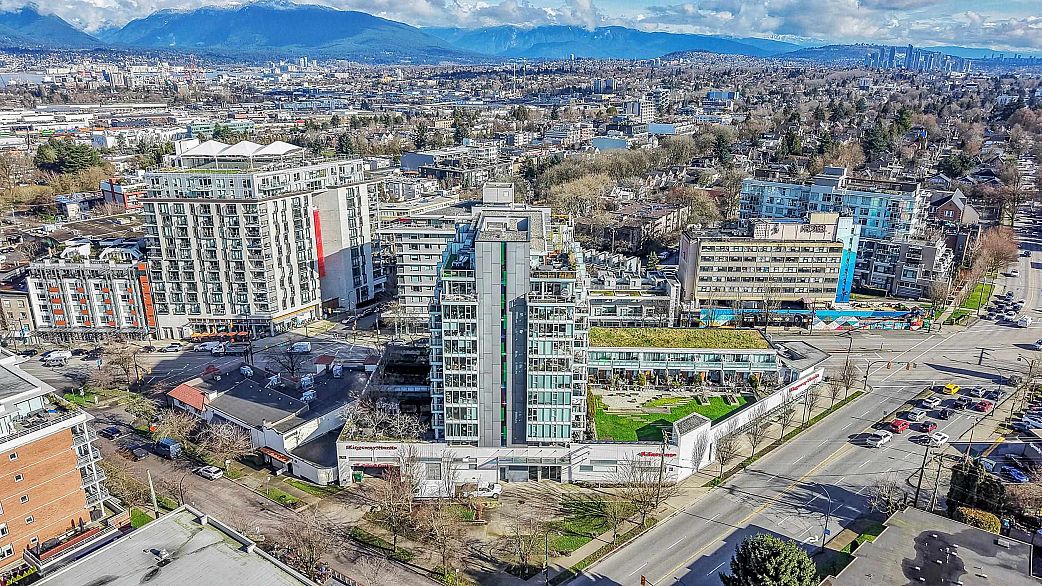 1205 2770 Sophia Street