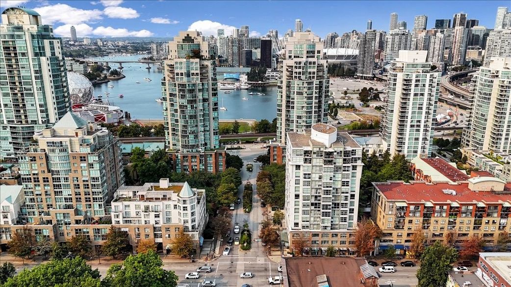 1202 189 National Avenue