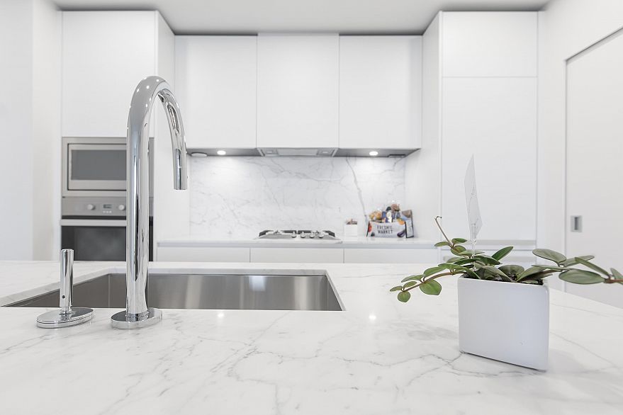 4201 1480 Howe Street