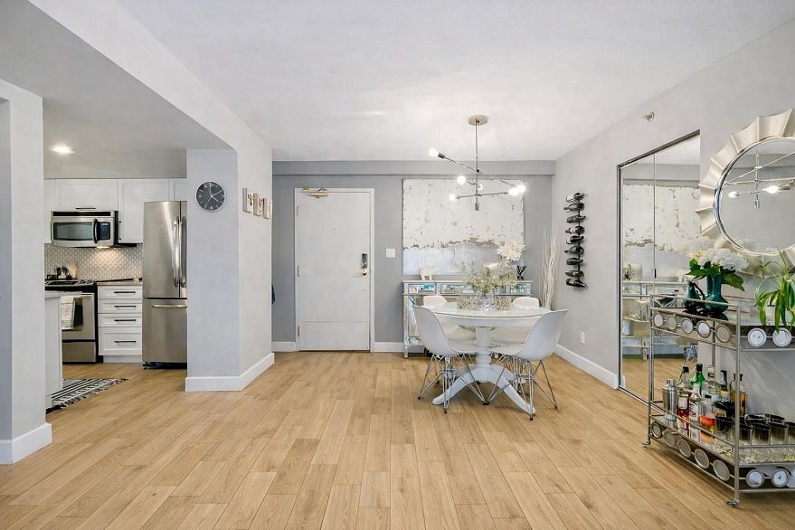 505 488 Helmcken Street