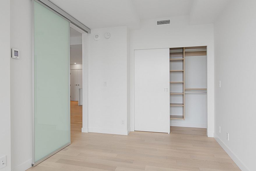 4201 1480 Howe Street