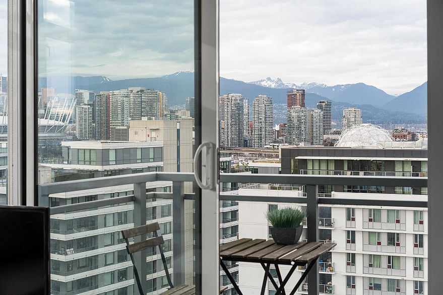 1702 1775 Quebec Street