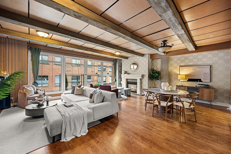 301 1155 Mainland Street